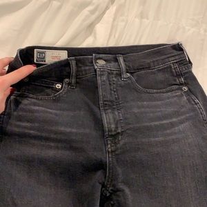 Gap cigarette high rise jeans - size 27